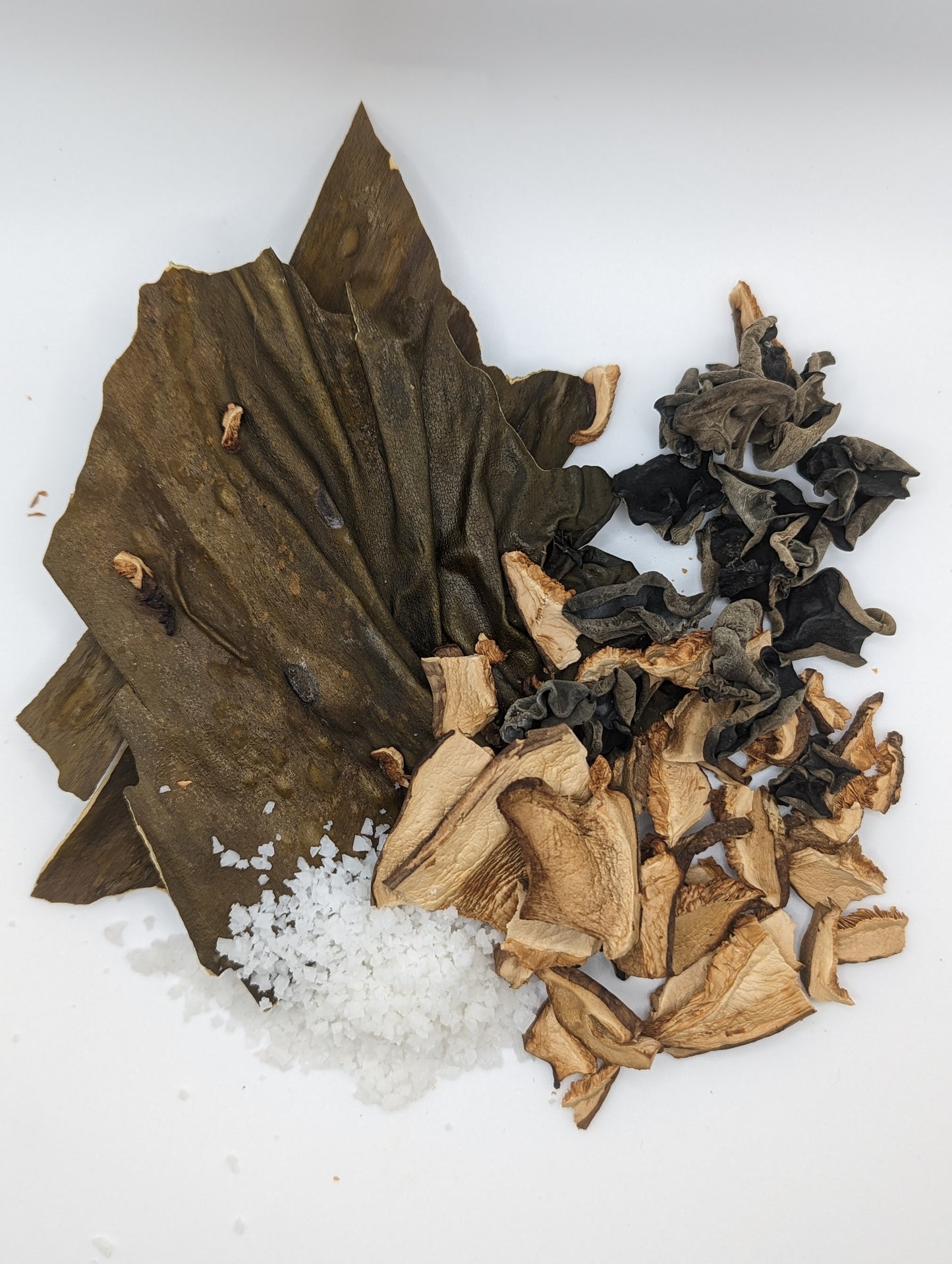 Kelp & Shitake seasoning in onggi pot